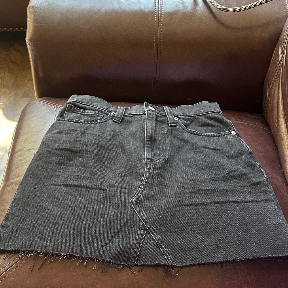 Madewell Black Jeanskirt w/Raw Hem - NWT